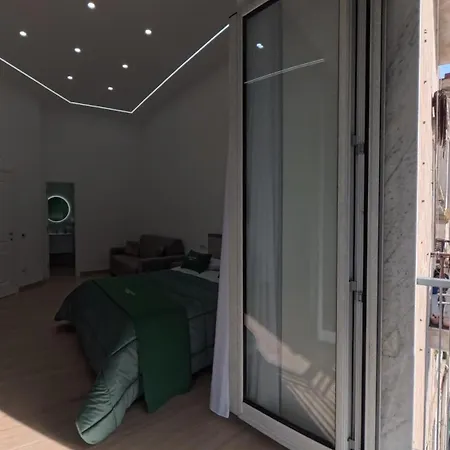 بيت ضيافة Luxury Airport 4*