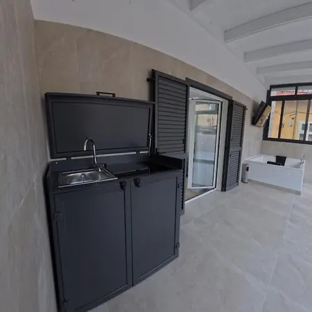 Maison d'hôtes Luxury Airport 4*