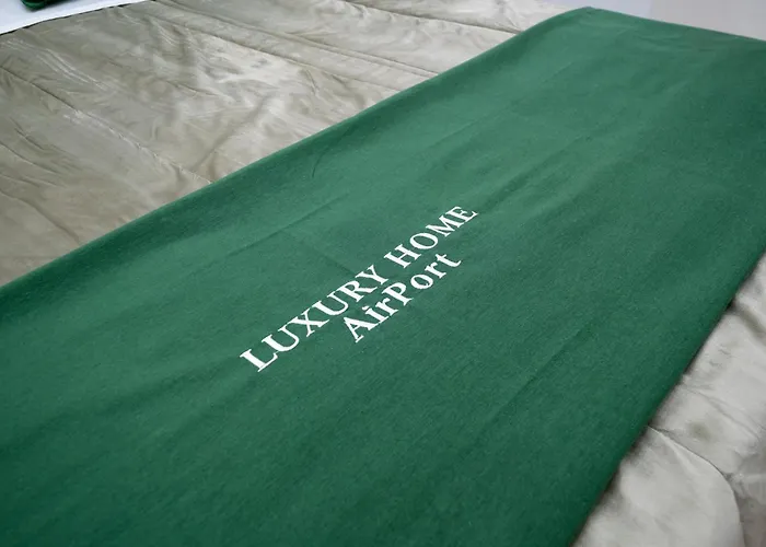 Luxury Airport بيت ضيافة