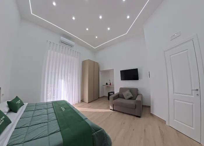 بيت ضيافة Luxury Airport 4*