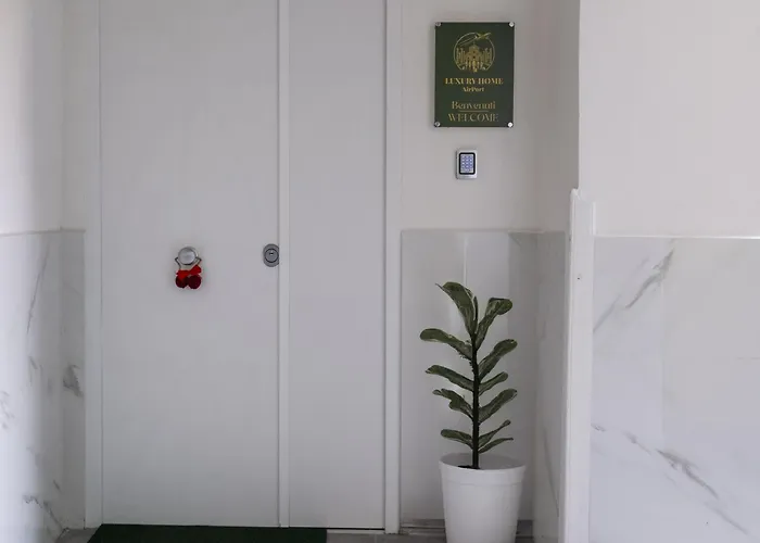 Luxury Airport 4* نابولي