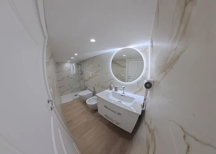 Luxury Airport 4* نابولي