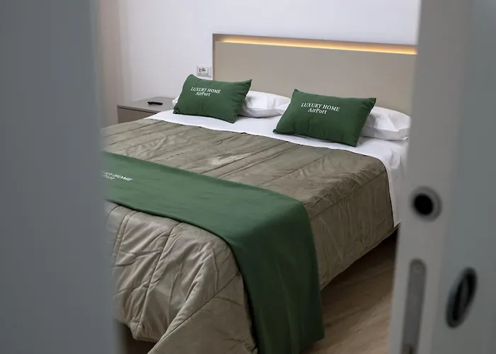 Luxury Airport 4* نابولي