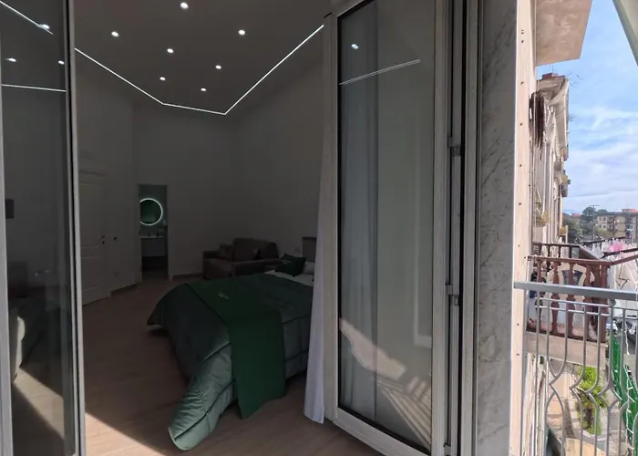 بيت ضيافة Luxury Airport 4*