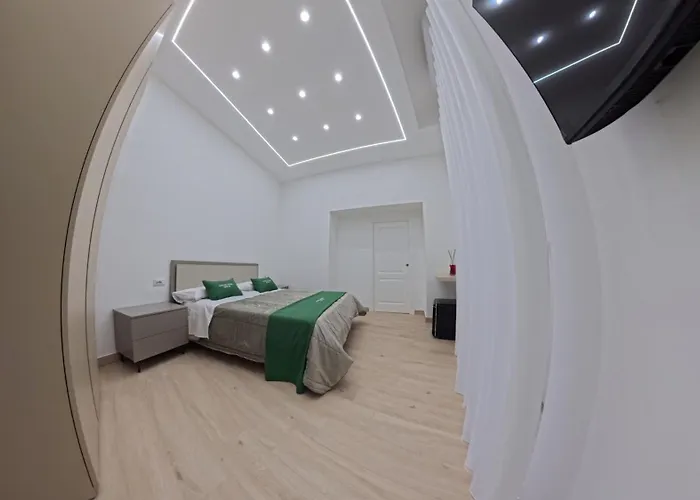 Luxury Airport 4* نابولي